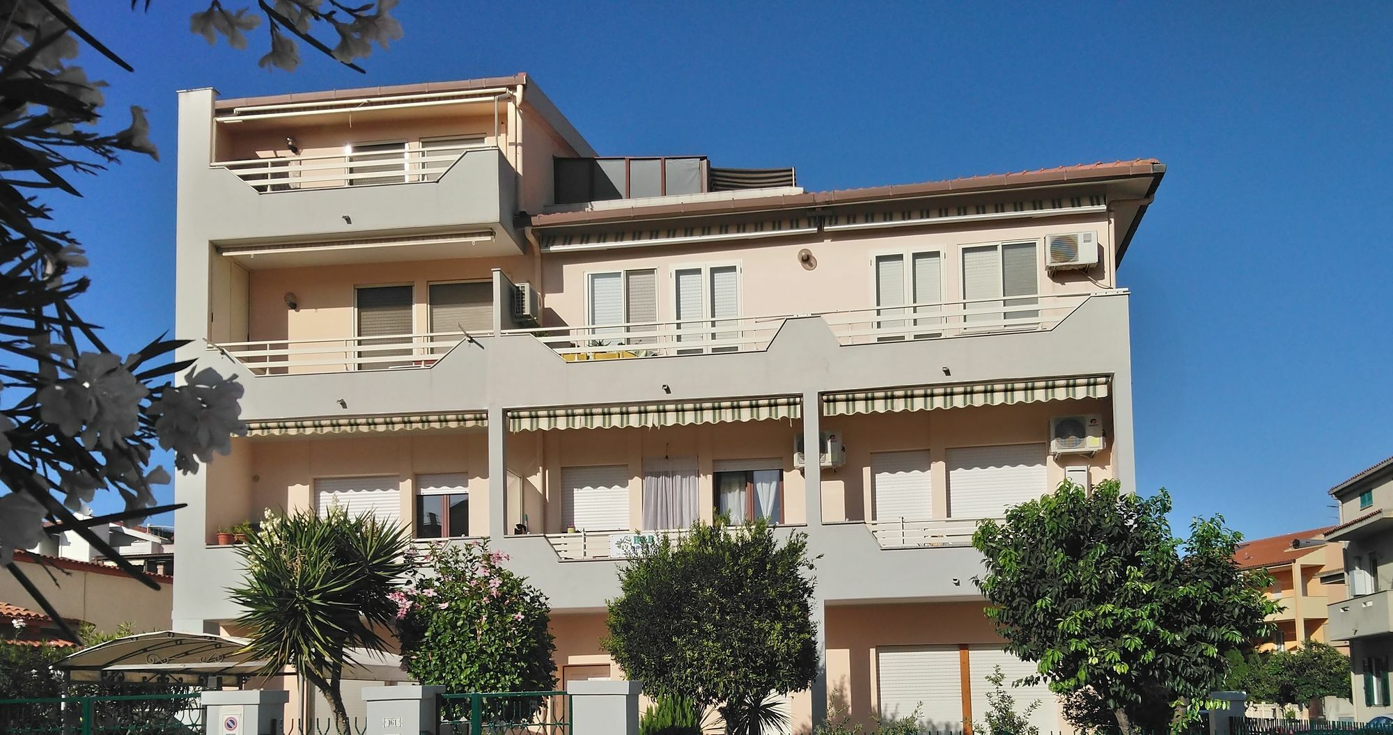 B&B Gaudi Альгеро Экстерьер фото